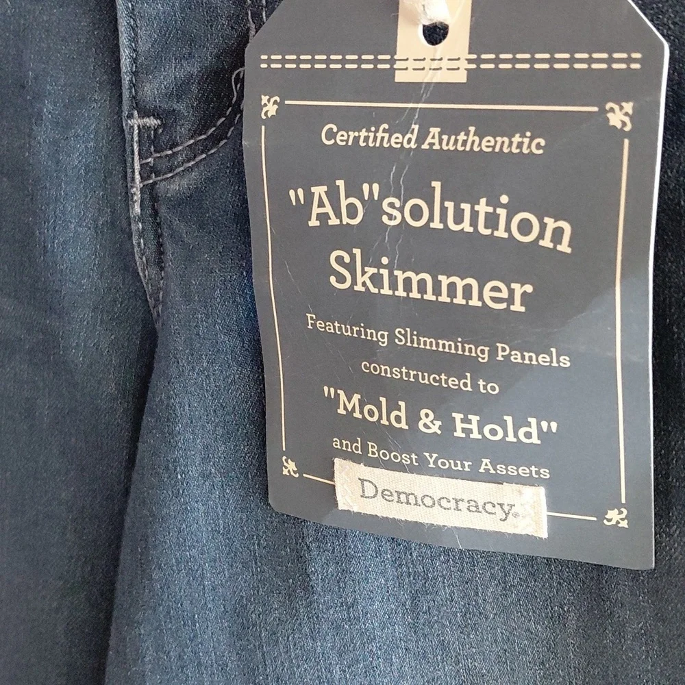 Democracy Denim Shorts - Picture 3 of 5